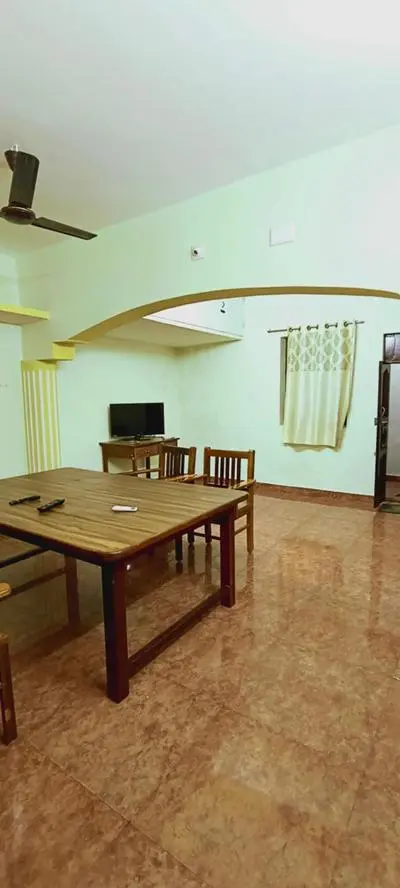 Dolphin rooms and Home stay