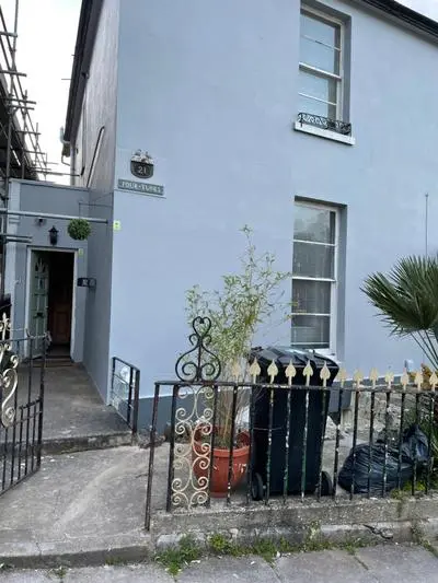 Four-tunes just 2 mins walk from Torquay harbour