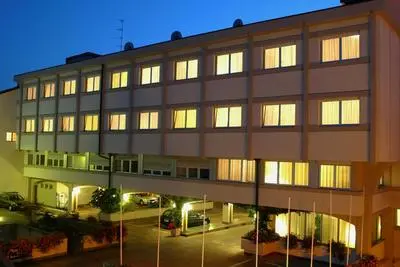 Augustus Hotel