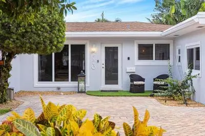 Cozy home at Lighthouse Point with Pool 1