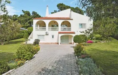 Villa Holly