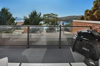 Kooringa 10 - 2BR Apartment l Lake Views l BBQ l WiFi l Central Location