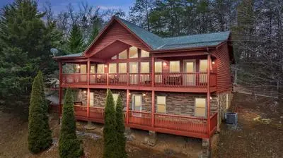 Smokies Cabin with Private Hot Tub by Staycating