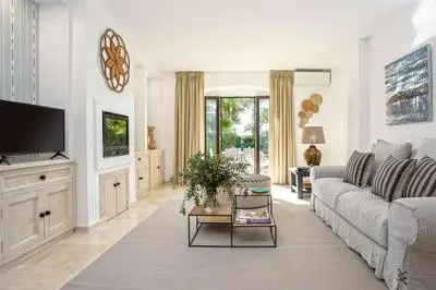 Genteel Home Laguna Beach