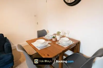 Monthly Deals l Special Retreat l Fosse Road North l Oak Stays Short Lets & Serviced Accommodation Leicester - Free WIFI Available