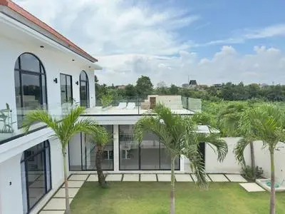 Nomad Mansion by Elevate Property Group