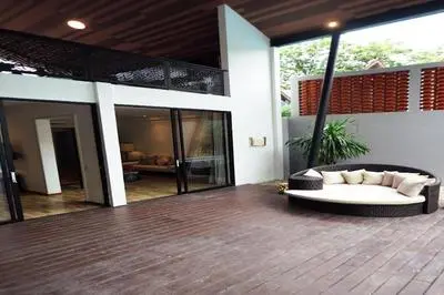 Aquila Villa