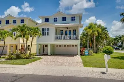 By the Beach with Heated Pool!