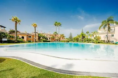 Apartment close to the beach with a roof terrace