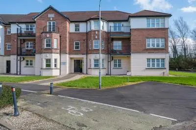 Modern 1 Bedroom Apt 4 near City Centre Parking