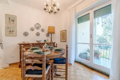 GuestHost - Vintage Holiday Flat