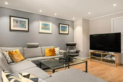 141sqm for Family I Free Parking I Bathtub