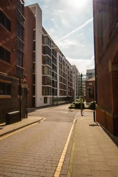 Central Gem: Cosy 2BR with Private Balcony