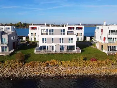 Ferienwohnung in Olpenitzdorf mit Terrasse und Whirlpool und Seeblick