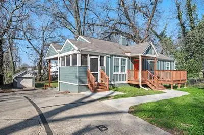 Chic 1BD in Sylvan Hills Near Southside Beltline