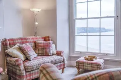 Belle Vue Court - 2 Bedroom Apartment - Tenby