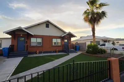13 Pl Right - Renovated-APT-Downtown-Phoenix-Beautiful Patio