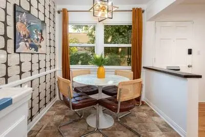Luxe 1-bedroom Gem: Venice Beach Escape