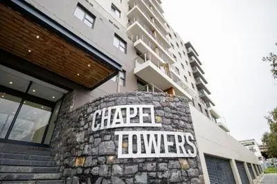 Modern 2 Bedroom Apartment in Chapel Towers - Beautiful Table Mountain View
