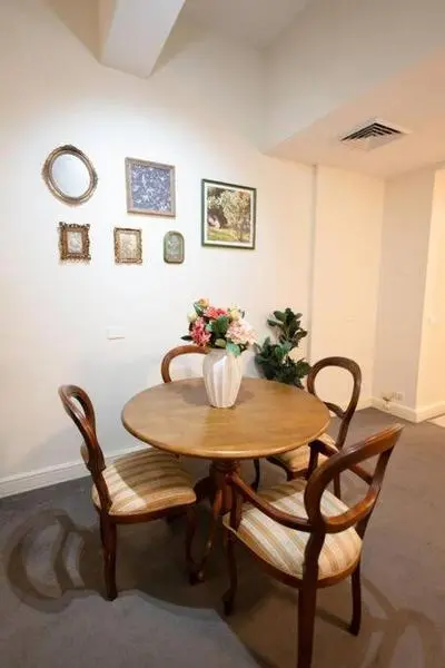 Vintage Charm in the Heart of Sydney CBD close to the Opera House