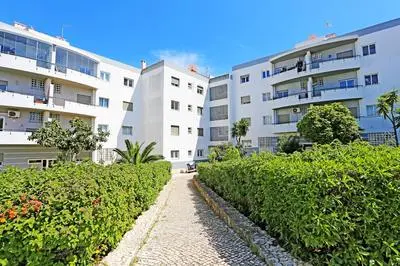 P - Meia-Praia Seaview Guesthouse