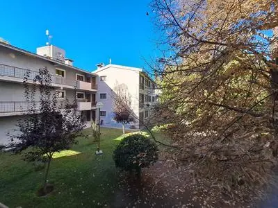 Depto 75m 2 dormitorios Frente al Parque Central con Cochera en el Centro denMendoza
