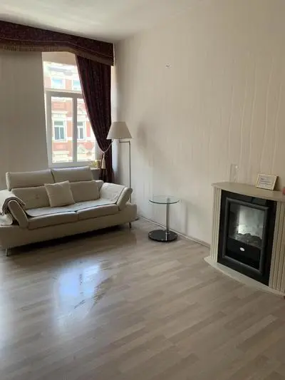 Zentrums Nahe 2 Raum Wohnung mit Modernen Bad