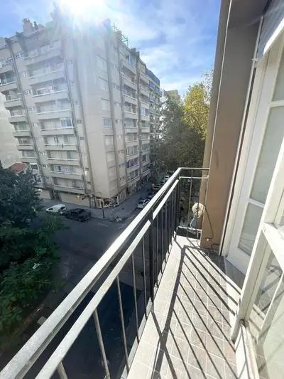 Monoambiente zona Guemes/Paseo Aldrey