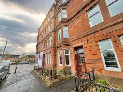 Chic Minimalist Retreat in Ibrox