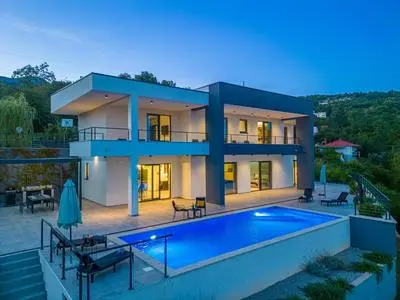 Villa Ziganto with a view of the Kvarner Bay