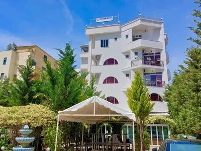 GRAND HOTEL eae