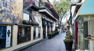 Yorkville Plaza Express Stay