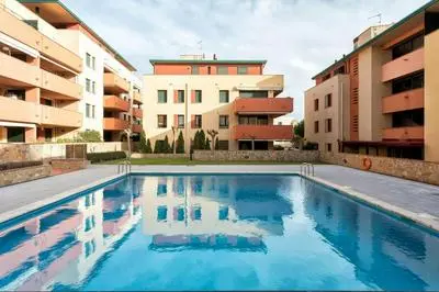 Nice & spacious Flat with Pool near Fenals Beach