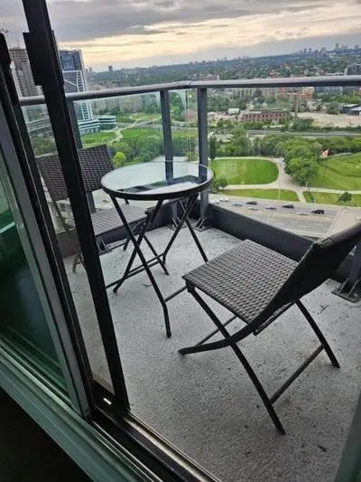2BDRM Comfort Away From Home with Parking-Downtown