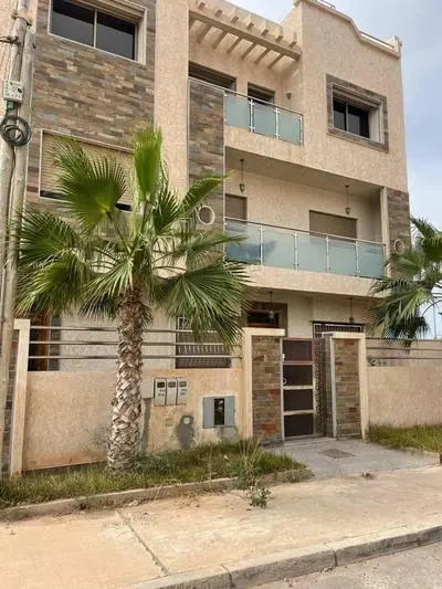 Maison founty