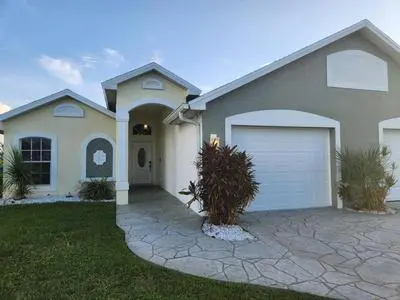 Modern Saltwater Front Home with A Private Pool