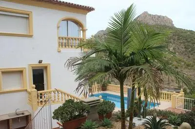 Villa Lujosa con piscina y vistas