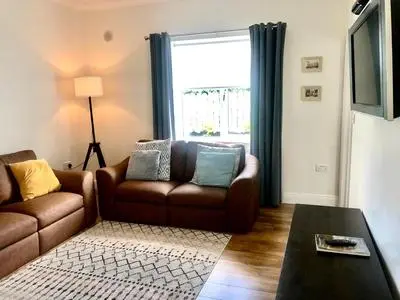Swallow's Rest Garden Apartment