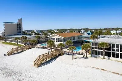 Oceanfront Litchfield Inn
