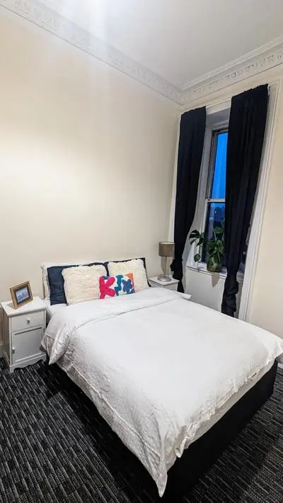 Sunny Haymarket Room Edinburgh