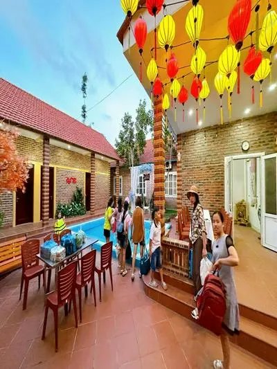 Chuỗi Homestay 8 ngủ bể bơi riêng - gần biển tại Tuần Châu