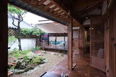 Hanok with a small yard in JEONJU Hanok Village