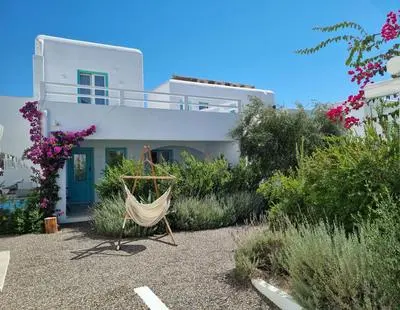 Majo Suites Hotel