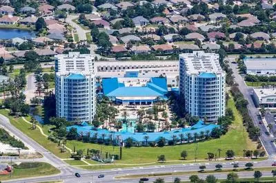 1st Floor Palms of Destin Resort Updated Condo with Beach Shuttle