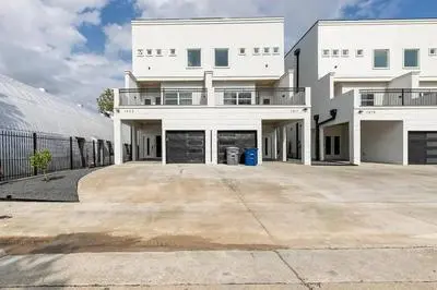 3-Bed Townhouse in Dallas - Near Convention Center