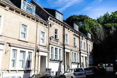 Verulum Apartments - 9 mins walk to the beach - Beautifully Designed Luxury Town Centre Apartments by Coastline Retreats