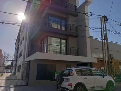 Depto centrico a estrenar con cochera!