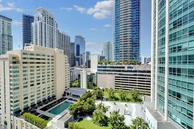 2 bed condo, Queen sofa bed Brickell, Free Parking, Pool, Gym