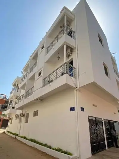 Grand studio climatisé 5' mer accès Dakar