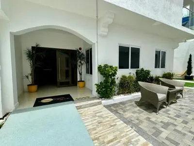 Hospitality Expert BTS 2 Pool Chef
